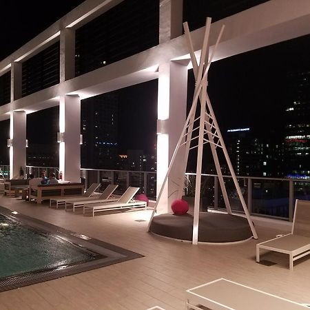Downtown Miami Deluxe Apartment Exterior photo