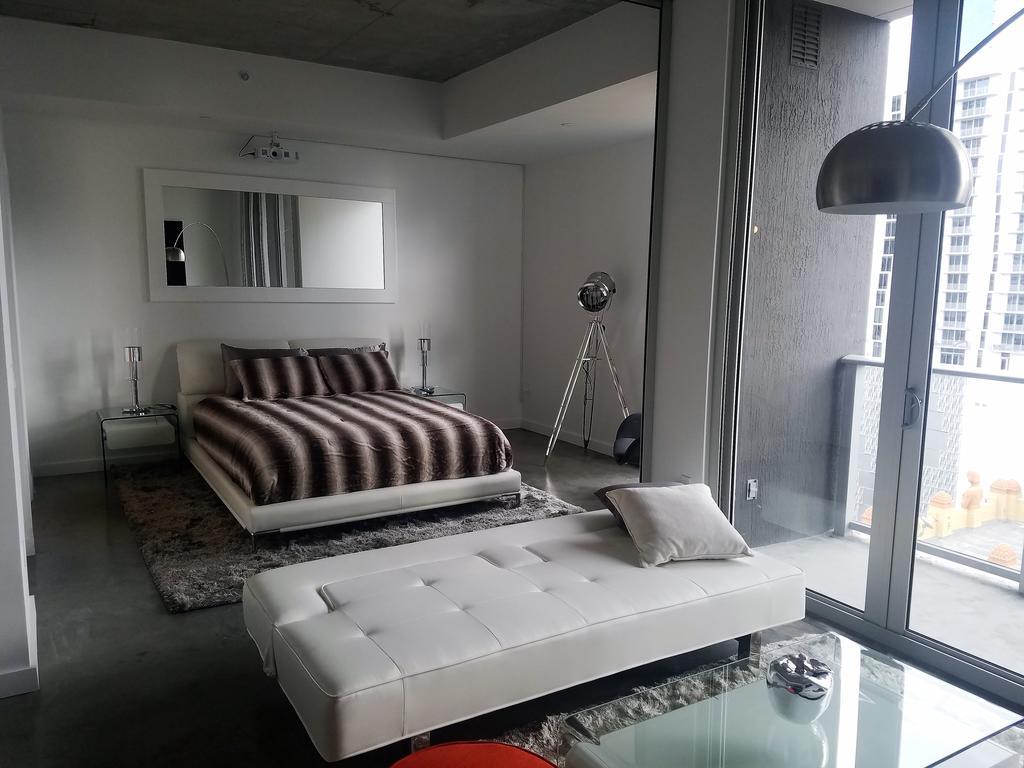 Downtown Miami Deluxe Apartment Exterior photo