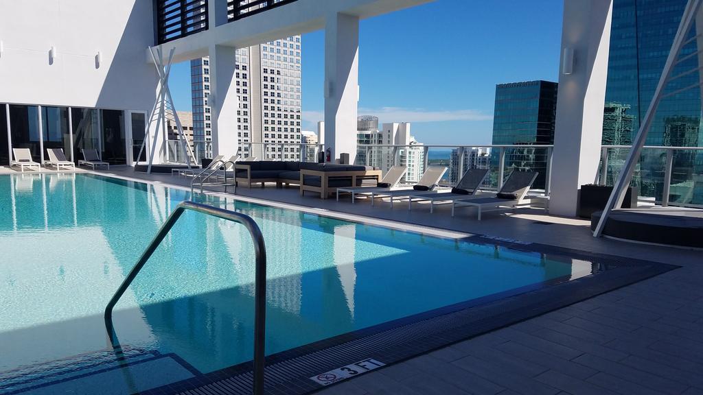 Downtown Miami Deluxe Apartment Exterior photo