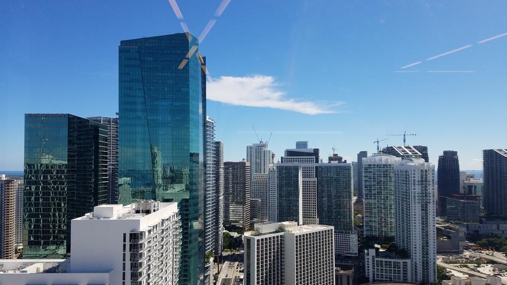 Downtown Miami Deluxe Apartment Exterior photo