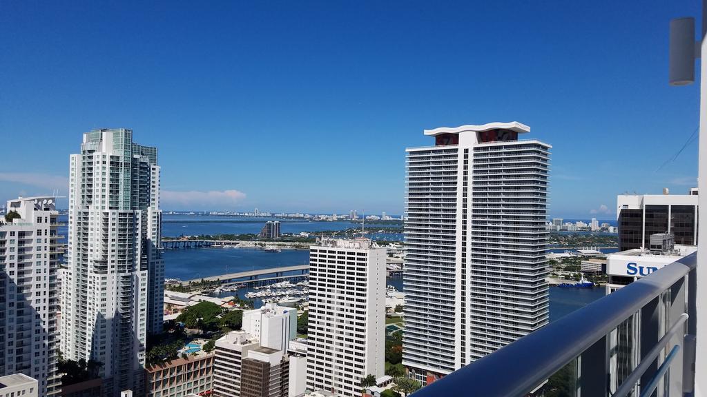 Downtown Miami Deluxe Apartment Exterior photo