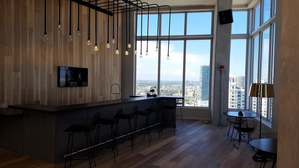 Downtown Miami Deluxe Apartment Exterior photo